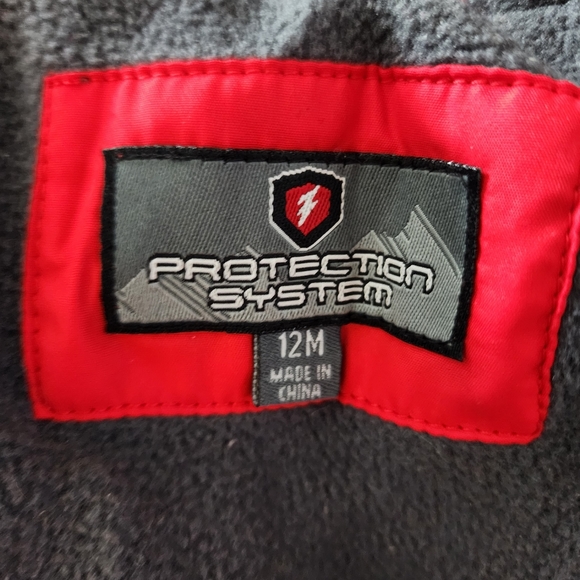 Boys snowsuit 12 months - Picture 4 of 4